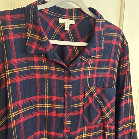 | COMO Vintage | Flannel Button Down - Picture 2 of 6